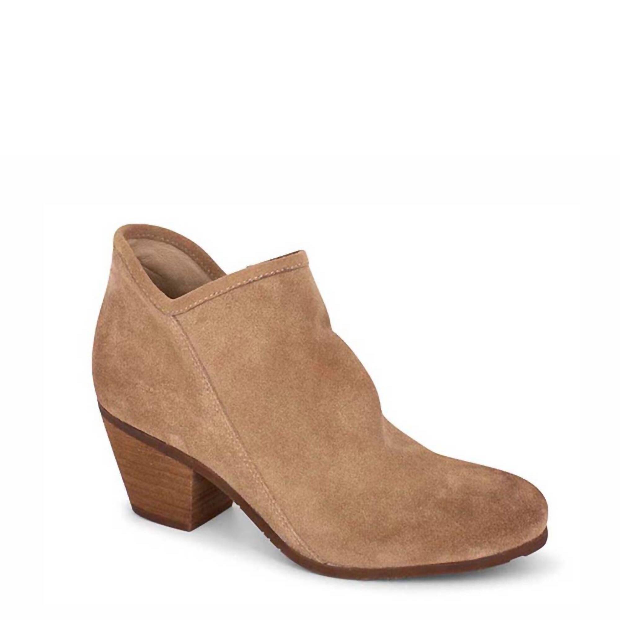 New Chocolat Blu Women's Dalia Heeled Bootie In Latte